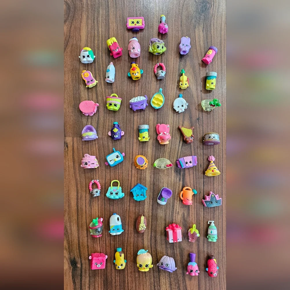 Shopkins Assorted Toys (50) - Picture 1 of 4